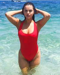 Sexy Selena Gomez Bikini Pictures 