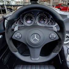 Take A Seat In Mercedes Benz Mclaren Slr Stirling Moss Mercedes Benz Mclaren Mclaren Take A Seat