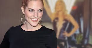 Redaktion (dpa) | 13/02/2021 | überblick | 13/02/2021 | überblick No Angels Star Sandy Molling Lack Leder Ausschnitt Bis Zum Bauchnabel Diese Aufnahmen Sind Ganz Schon Heiss Bunte De