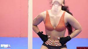 Italian Female Wrestling - IFW182 Lara vs Sabrina Belly Punching - XFights