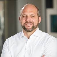 Heidi Wedel's Instagram, Twitter & Facebook