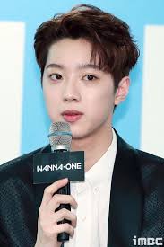 Wanna One'dan Lai Guanlin Arkadaşı Yoon Seonho İle Olan Dostluğunu Konuştu 