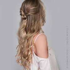 Half up/half down hairstyles don't have to be the same old thing everyday. Ombre Extensions In Dunkelblond