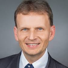 Daniel Bruhn's Instagram, Twitter & Facebook