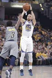Warriors Push Winning Streak To 11 With Rout Of Pacers Basketball Clothes Nba Basketball Games Nba