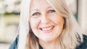 Er du fersk elbilist med spørsmål om elbil eller lading? Som vanlig sitter  Aina og teamet hennes parat til å svare alle våre medlemmer