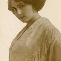 Vaudeville entertainer Emma Hopkins (SAYRE 4095)