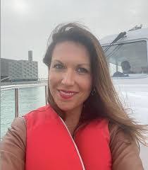 Alexandra Macfarlane's Instagram, Twitter & Facebook