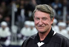 Wayne Gretzky remembers Oilers' three-decade locker room attendant Joey Moss 