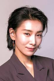 Sky castle is what i call a melrose place drama. Sky Castle 1x02 Young Jae S Tablet Trakt Tv