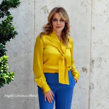 Tra le sorprese del prossimo festival di sanremo potrebbe esserci claudia gerini. Tumore Ovarico Manteniamoci Informate Claudia Gerini Testimonial Della Campagna Angelo Costanzo Photo