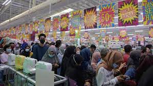 Giant tutup permanen rabu, 26 mei 2021 sebut perusahaan terbaik, ini kisah sedih karyawan giant yang tutup permanen mulai 31 juli 2021. Obral Besar Jelang Tutup Permanen Giant Pekanbaru Diserbu Pembeli