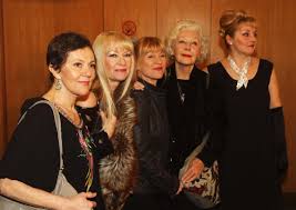 Herečka veronika gajerová (57) si posteskla, že je pro ni letošní rok skutečně velmi těžký. Tuknete Si S Celebritou Herecka Veronika Gajerova Slavi 54 Ahaonline Cz