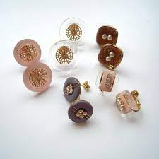 ボタンをピアスやイヤリングに作り替えたいけど ボタン足をどう処理すればいい というご質問にお答えします ピアスの作り方 ボタン ピアス 作り方 手作り イヤリング 作り方