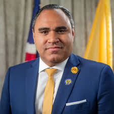 News Flash • Gopal, Donlon and Peterpaul Honor Hometown Hero