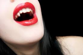 Wie Werde Ich Ein Vampir So Gelingt Ein Authentisches Vampirkostum