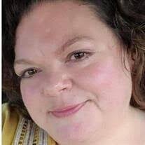 Erin Lea's Instagram, Twitter & Facebook