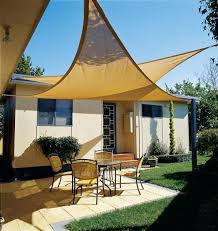 Sonnensegel Fur Terrasse Dreieckige Form Effekte Schaffen Terrassen Schatten Pergola Schatten Sonnenschutz Segel