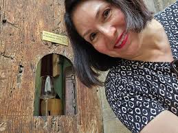 Discovering Wine Windows in Florence, Italy