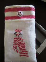 Pochette Smartphone Rue Du Port Broderie Point De Croix Cross Stitch Point De Croix Broderie Point De Croix Etsy