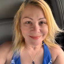 At Neon Moon, we have Happy HourSSS! That's right, you get a buck off  Longnecks, Drafts and Wells from 11am until 7pm everyday!