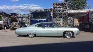 1967 chevy impala ss vs 1967 chevy impala what's the difference between a 67 ss and a regular 67 impala? 1967 Impala Fastback Youtube