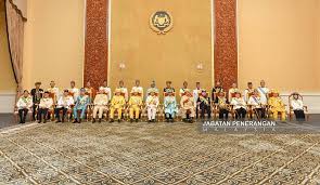 Majelis jenewa bertemu di roma pada tahun 1998 untuk menyelesaikan statuta pengadilan. Tahukah Anda Statut Rom Boleh Hapuskan Raja Raja Melayu