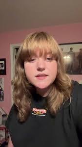 Rae Lowery's Instagram, Twitter & Facebook