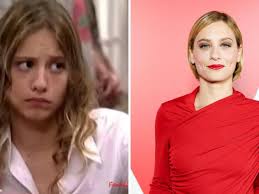 La vida actual de Michelle Jenner: de ser Sara Miranda en 'Los hombres de  Paco' a trabajar para una empresa de cosmética