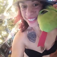 Melissa Close (@lovielissa) • Instagram photos and videos