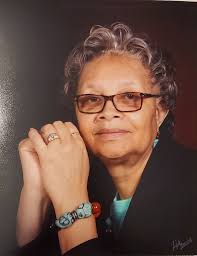 Had some family here today. Aunt Sally, cousin Jim Barnett and his wife  Emilie Barnett and daughter Elorna Barnett. The course pro Elliott Wilber  and the GM Grayson Neal.