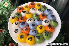 Tết hàn thực tại việt nam không giống với bên trung quốc, chúng ta không kiêng lửa vào ngày này và mọi việc nấu nướng vẫn diễn ra bình thường. Banh Troi Banh Chay Tet Han Thuc Banh