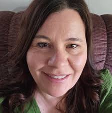 Will neighborhood cats harm my chickens?