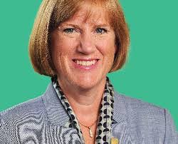 Nadine Dalton's Instagram, Twitter & Facebook