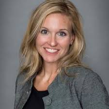 Sara Raye's Instagram, Twitter & Facebook