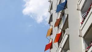 Auch bei einer wohnung stellt sich diese frage. Immobilien Mieten Kaufen Bauen Wird Wohnen Durch Corona Wirklich Billiger Augsburger Allgemeine