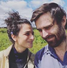 Chipwrecked, the lorax and zootopia, among others. Jenny Slate Engaged To Ben Shattuck After Avengers Chris Evans Split Metro News