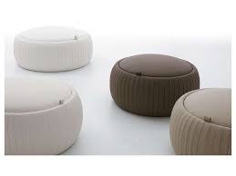 I nostri poggiapiedi e pouf, disponibili in materiali diversi come pelle, rattan e cotone, sono molto più di un posto dove rilassare le. Pouf Contenitore Da Ikea A Chateau D Ax I Modelli Salvaspazio E Di Stile Design Mag