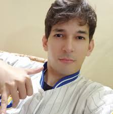 Ayer tuve el placer de recibir el Grammy en la categoría “JAMÁS CANTÓ NADA”  un bonito reconocimiento al control de cualquier impulso o capricho por  cantar algo durante 58 años, nunca lo