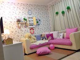 Dekorasi ruang tamu sempit buat kalian yang ingin membeli peralatan utk rumah minimalis kalian bisa cek link dg klik dibawah ini. Desain Ruang Tamu Ukuran 3x6 Cek Bahan Bangunan