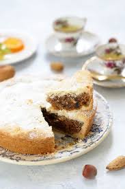 Spongata Tarte Italienne Aux Fruits Secs Un Dejeuner De Soleil Gateau Aux Fruits Confits Patisseries Italiennes Fruits Secs