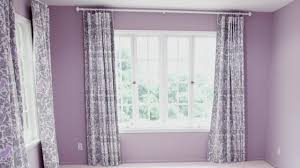 In this room, the curtain rod colour is a statement all its own. Best Living Room Decorating Ideas Designs Ideas Living Room Curtain Design 2019
