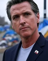 🔥 California is #1… but not in a good way. The state now leads the nation  in both unemployment and homelessness. As of 2025, nearly 187,000 people  are living without homes —