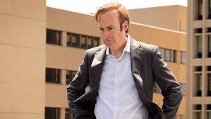 Saul goodman je tak trochu šílený a morálně pochybný právník z albuquerque v novém mexiku, který se za každou cenu snaží zůstat mimo budovy soudu. Better Call Saul Wiedersehen Interview Gennifer Hutchison The Hollywood Reporter
