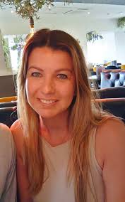 📣 Calling all Mums! 📣 What if your work-life balance didn't have to mean  choosing between your career and your kids? Hi 👋🏻 I'm Laura, a Mum of 2  and an ex-primary