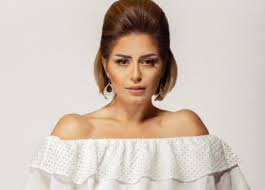 قبل عدة أيام فوجئت الفنانة منة فضالي بآلام شديدة اضطرتها لإجراء كشف طبي لدى الدكتور شريف جوهر، ليتبين بأنها مصابة بما يسمى ببطانة الرحم المهاجرة. ØµÙˆØ± Ù…Ù†Ø© ÙØ¶Ø§Ù„ÙŠ Ø¨Ø¨Ø°Ù„Ø© Ø±Ø³Ù…ÙŠØ© ÙÙŠ ÙƒÙˆØ§Ù„ÙŠØ³ Ø­Ø¨ Ø¹Ù…Ø±ÙŠ Ø®Ø¨Ø± ÙÙŠ Ø§Ù„ÙÙ†