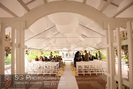 Courtyard Ceremony At The H Hotel Perfect Outdoor Location For The Ceremony It Would Work In Rain Or S Hotel Wedding Receptions H Hotel City Wedding Venues