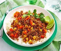 Curried Beef Mince With Rice And Banana Recipe Pork Recipes Beef Recipes Recipes