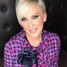 Serena Goldstein's Instagram, Twitter & Facebook