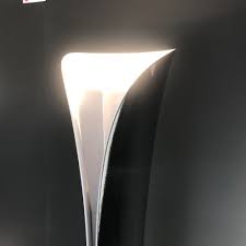Artemide Stehleuchte Cadmo Dimmbar Schwarz Weiss 51611